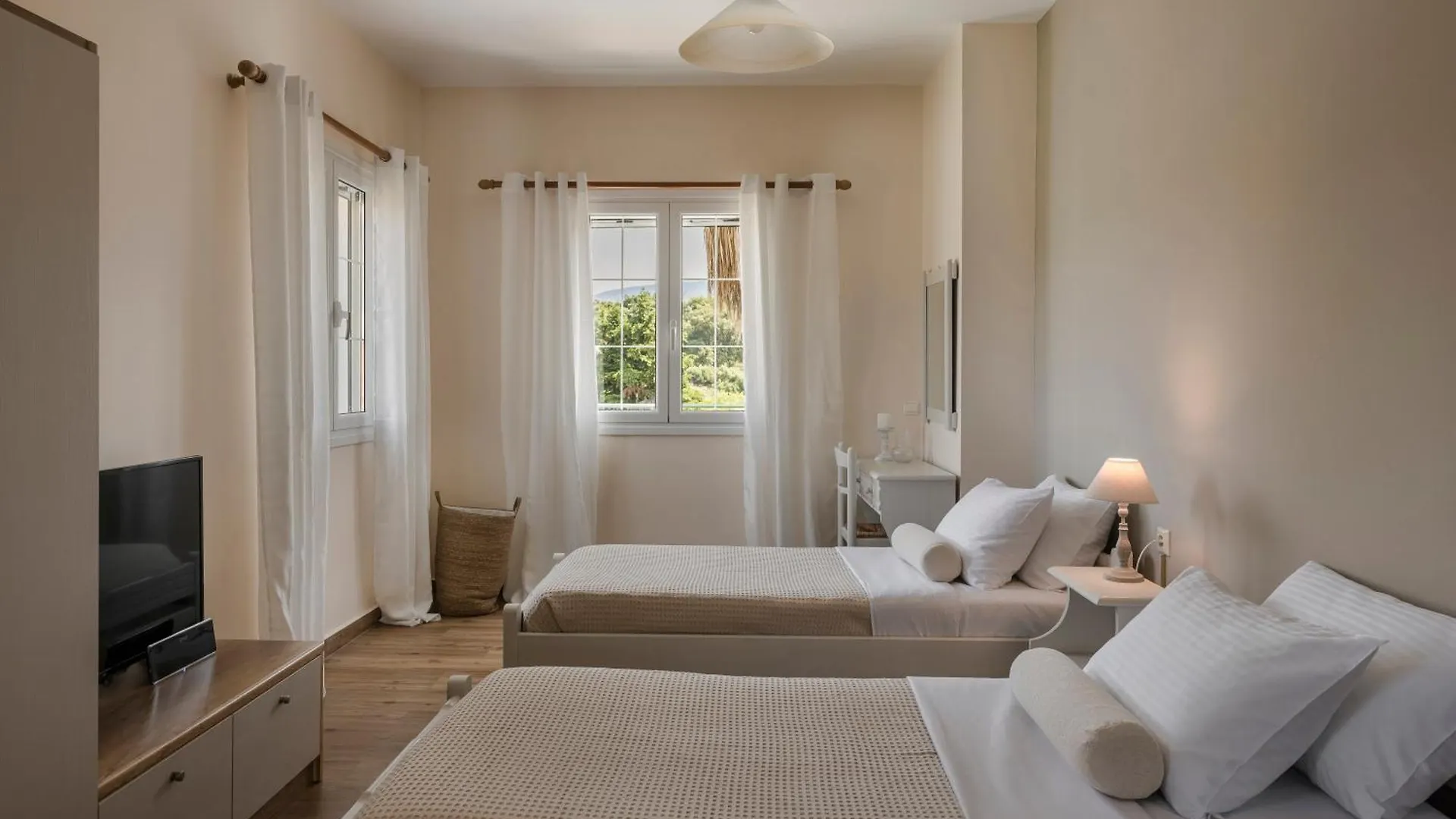 Aparthotel Theros Retreat Spartià