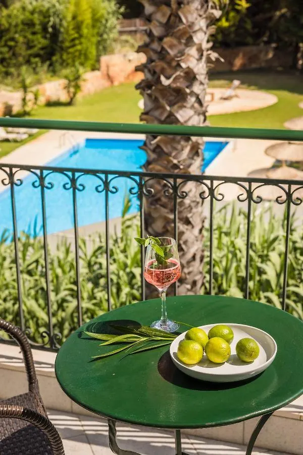 Lejlighedshotel Theros Retreat Spartià