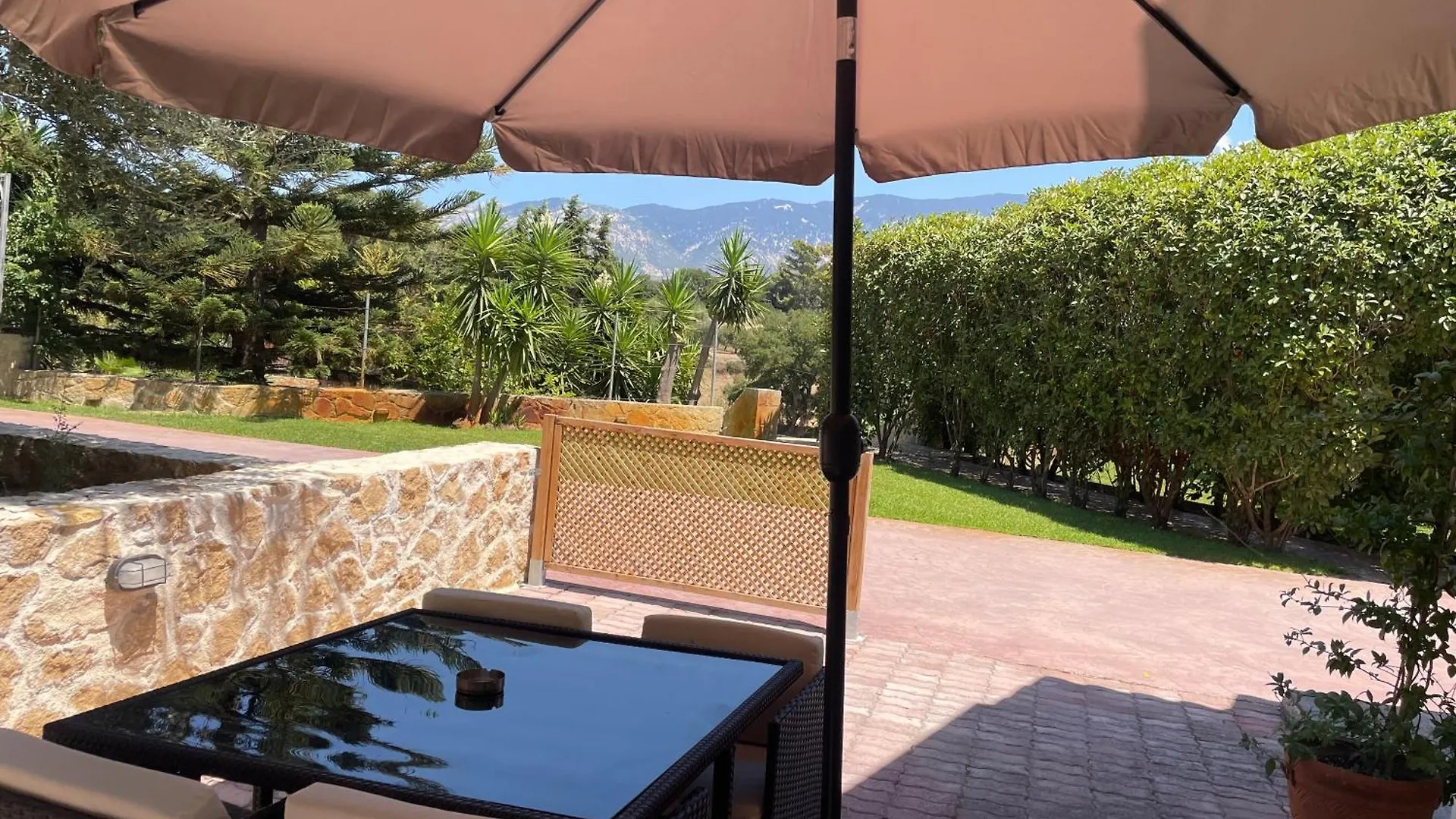 Lejlighedshotel Theros Retreat Spartià